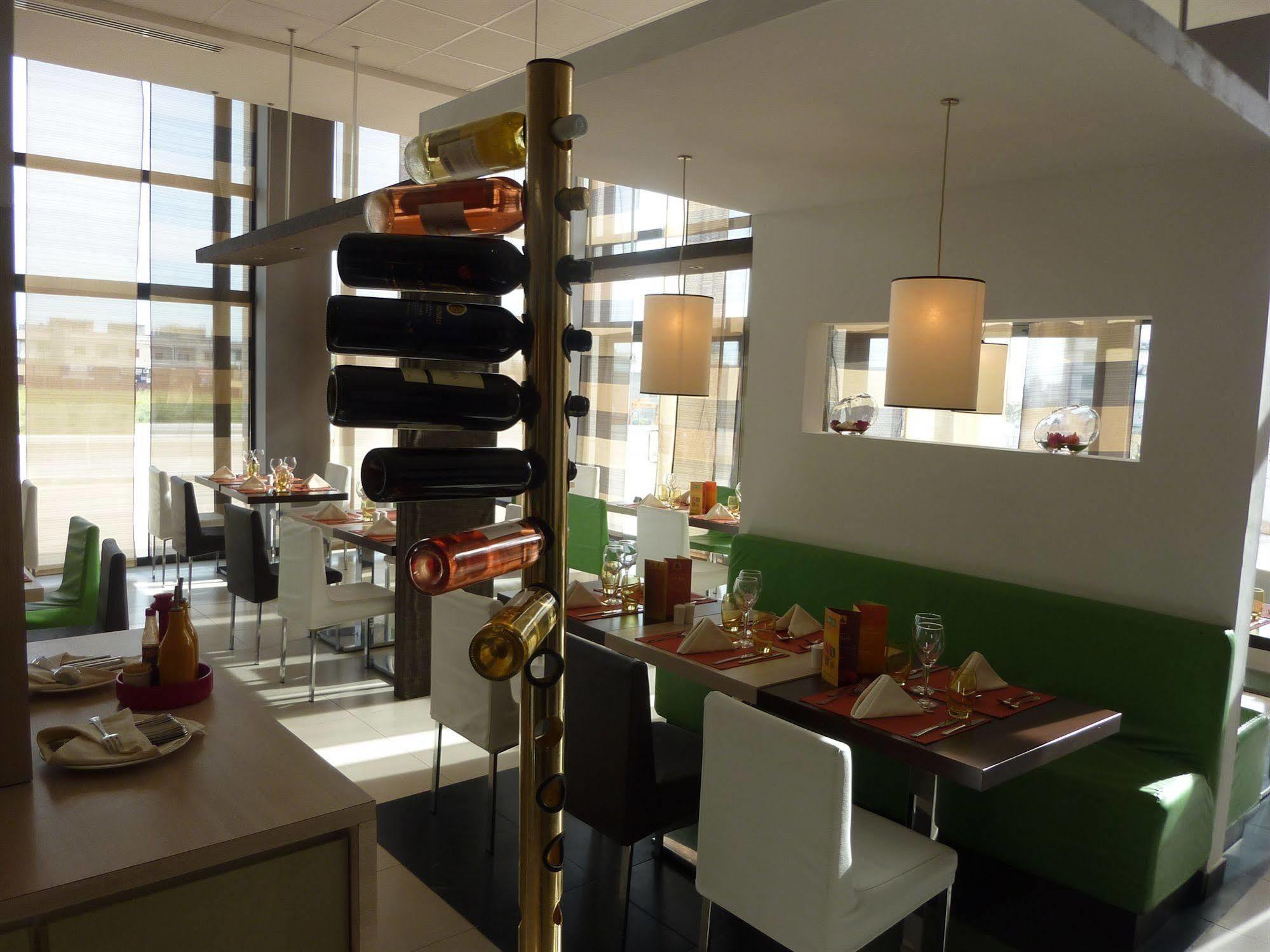 Ibis Oran Les Falaises Exterior foto